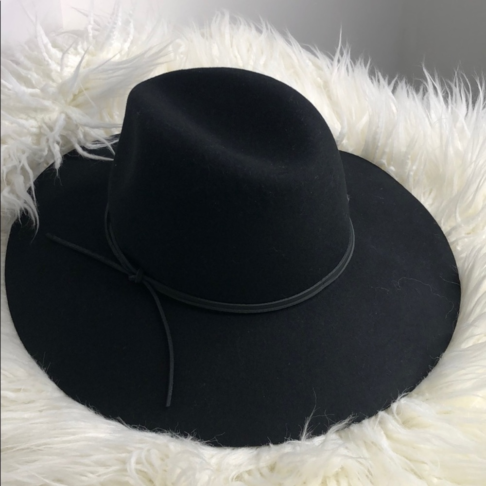 Black felt hat